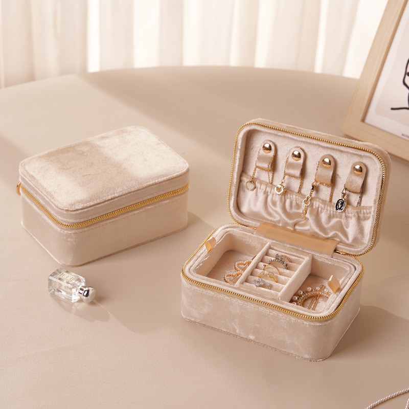 Luxuriöse Exquisite Samt-Schmu – Luxury Skincare Containers Bewertung und Preis