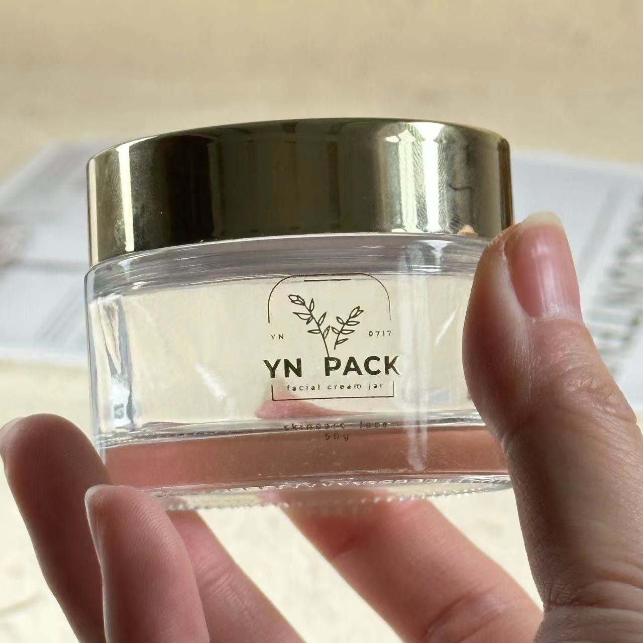 Luxusglas Großhandel Milchglas – Luxury Skincare Jars Bewertung und Preis